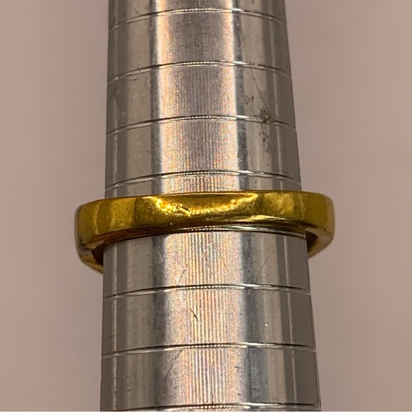 Gold plated NEW red enamel and rhinestone wide oval statement ring size 8 - Picture 4 of 9